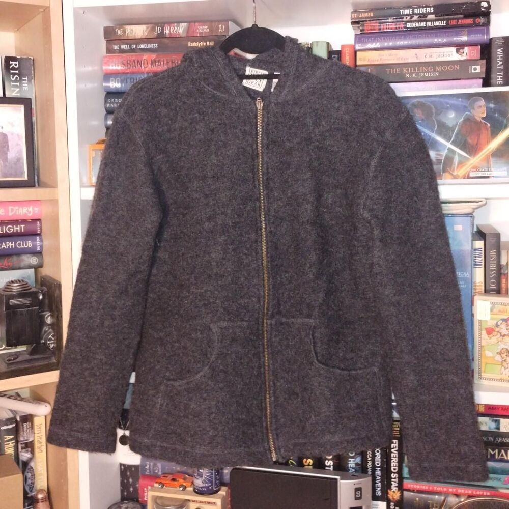 Field Gear grey wool full zip sweater with hood and pockets. Size M